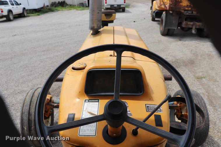 image for item DQ9468 Ford 7610 tractor