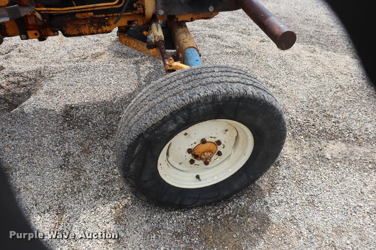 image for item DQ9468 Ford 7610 tractor