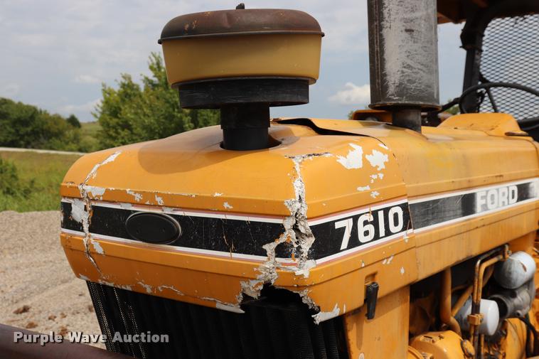image for item DQ9468 Ford 7610 tractor