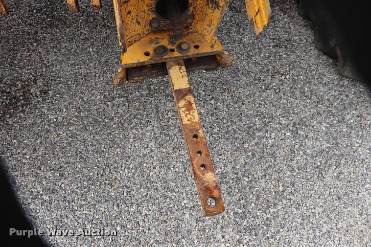 image for item DQ9468 Ford 7610 tractor