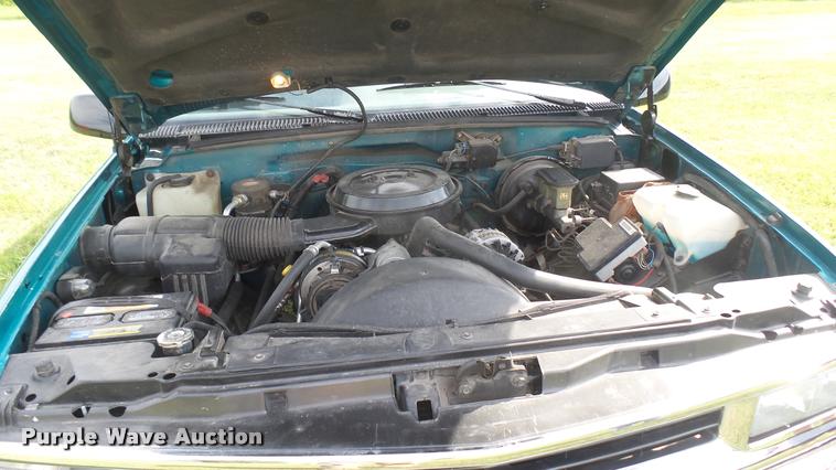 image for item DR9255 1995 Chevrolet 1500 Ext. Cab pickup truck