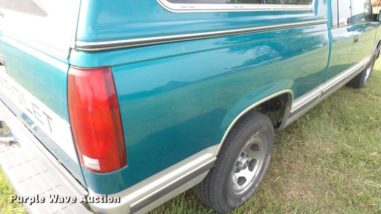 image for item DR9255 1995 Chevrolet 1500 Ext. Cab pickup truck