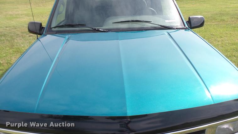 image for item DR9255 1995 Chevrolet 1500 Ext. Cab pickup truck