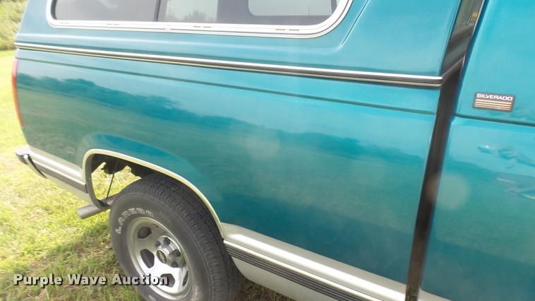 image for item DR9255 1995 Chevrolet 1500 Ext. Cab pickup truck