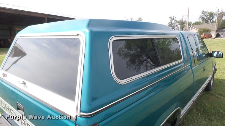 image for item DR9255 1995 Chevrolet 1500 Ext. Cab pickup truck