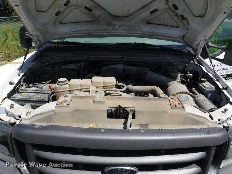 image for item K5893 2004 Ford F350 Super Duty flatbed pickup truck