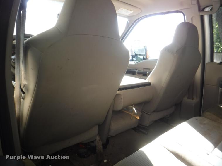 image for item K5896 2008 Ford F350 Super Duty Crew Cab pickup truck