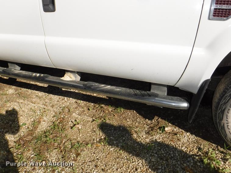image for item K5896 2008 Ford F350 Super Duty Crew Cab pickup truck