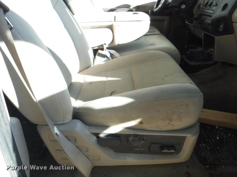 image for item K5896 2008 Ford F350 Super Duty Crew Cab pickup truck