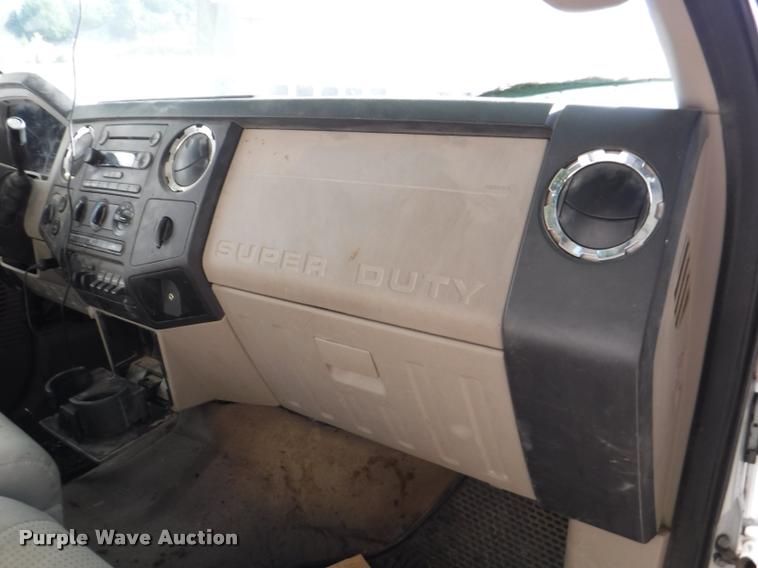 image for item K5896 2008 Ford F350 Super Duty Crew Cab pickup truck