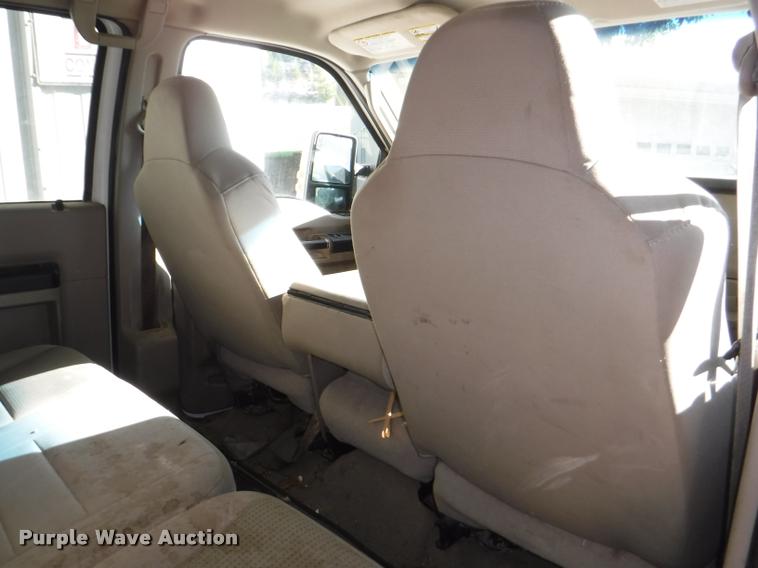 image for item K5896 2008 Ford F350 Super Duty Crew Cab pickup truck