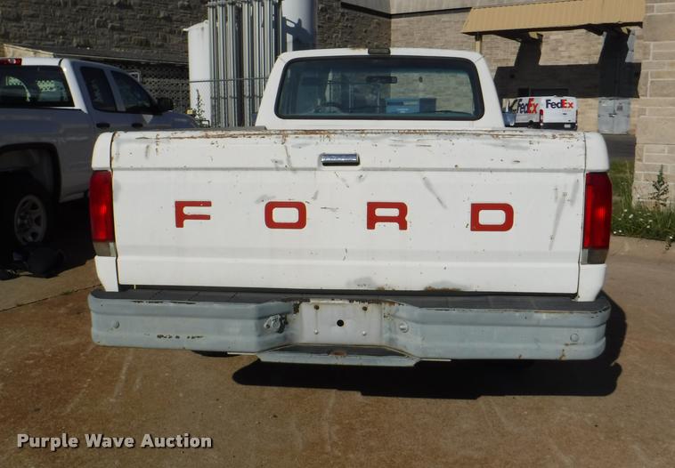 image for item K5969 1990 Ford F150 Custom pickup truck