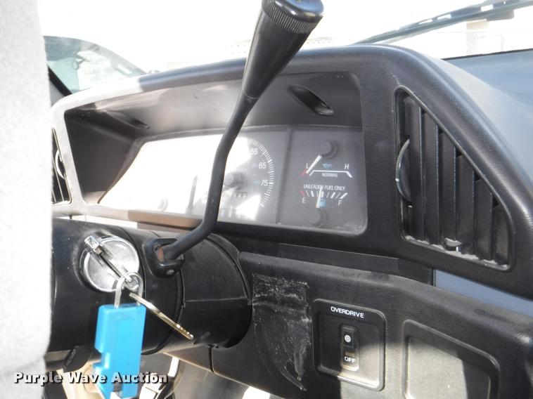 image for item K5969 1990 Ford F150 Custom pickup truck