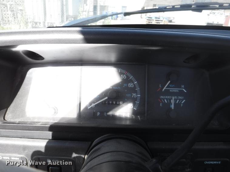 image for item K5969 1990 Ford F150 Custom pickup truck