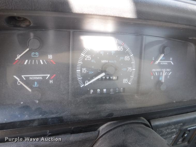 image for item K5969 1990 Ford F150 Custom pickup truck