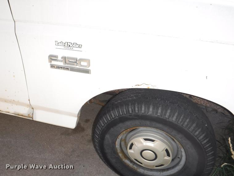 image for item K5969 1990 Ford F150 Custom pickup truck