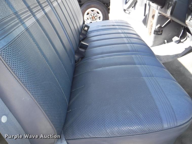 image for item K5969 1990 Ford F150 Custom pickup truck