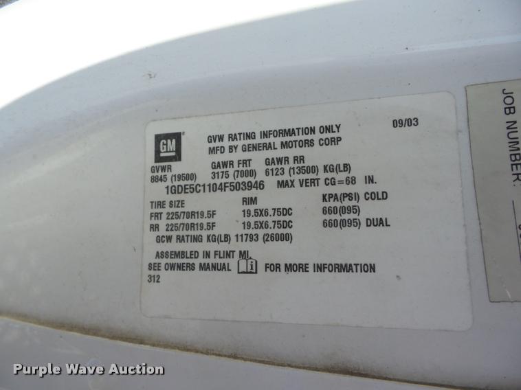 image for item K6447 2004 GMC C5500 truck cab and chassis