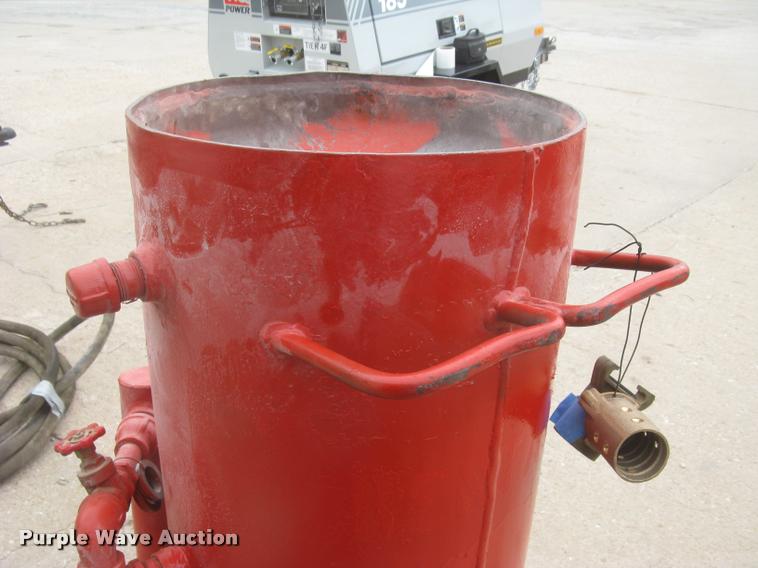 image for item L2273 Clemco SCW1648 sandblast pot