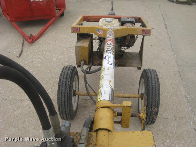 image for item L2274 Mackissic Easy auger