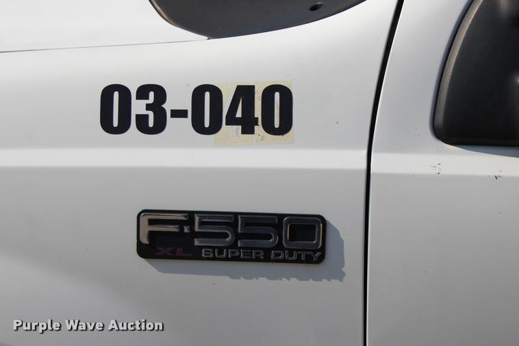 image for item L3179 2000 Ford F550 XL dump truck