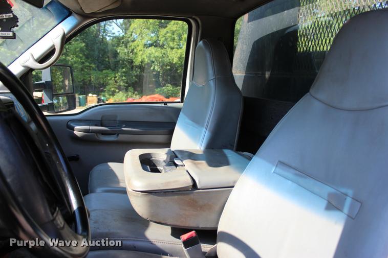 image for item L3179 2000 Ford F550 XL dump truck