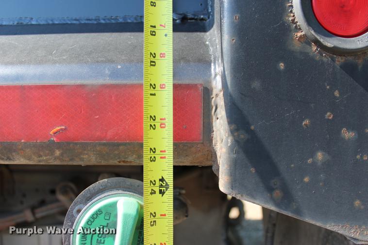 image for item L3179 2000 Ford F550 XL dump truck