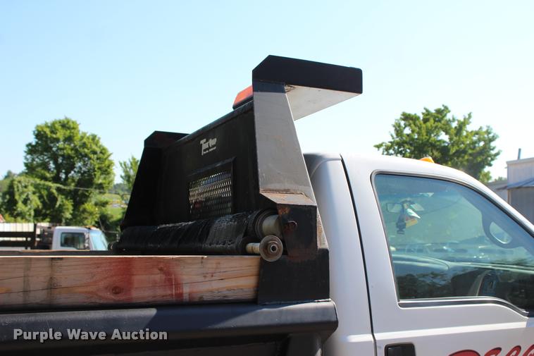 image for item L3179 2000 Ford F550 XL dump truck