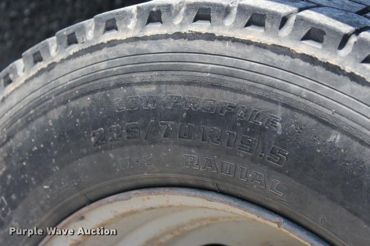 image for item L3179 2000 Ford F550 XL dump truck