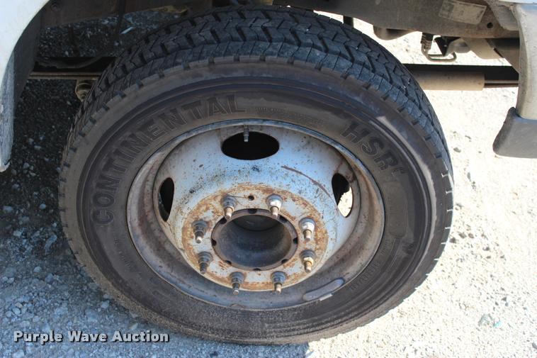 image for item L3179 2000 Ford F550 XL dump truck