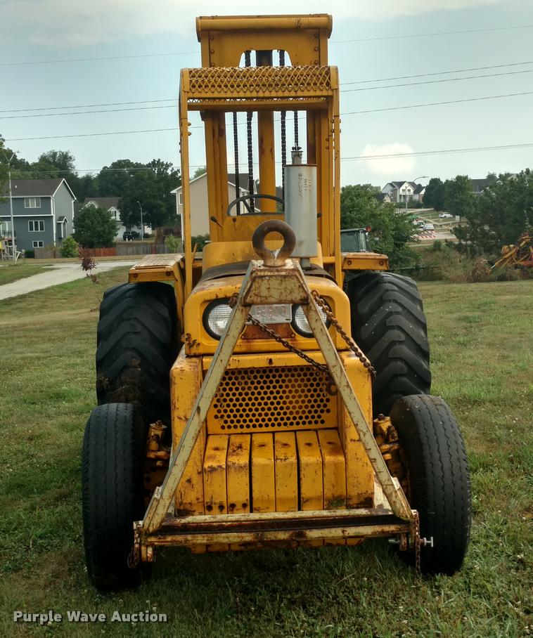 image for item L5628 Massey Ferguson 2500 rough terrain forklift