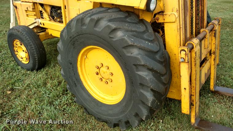 image for item L5628 Massey Ferguson 2500 rough terrain forklift