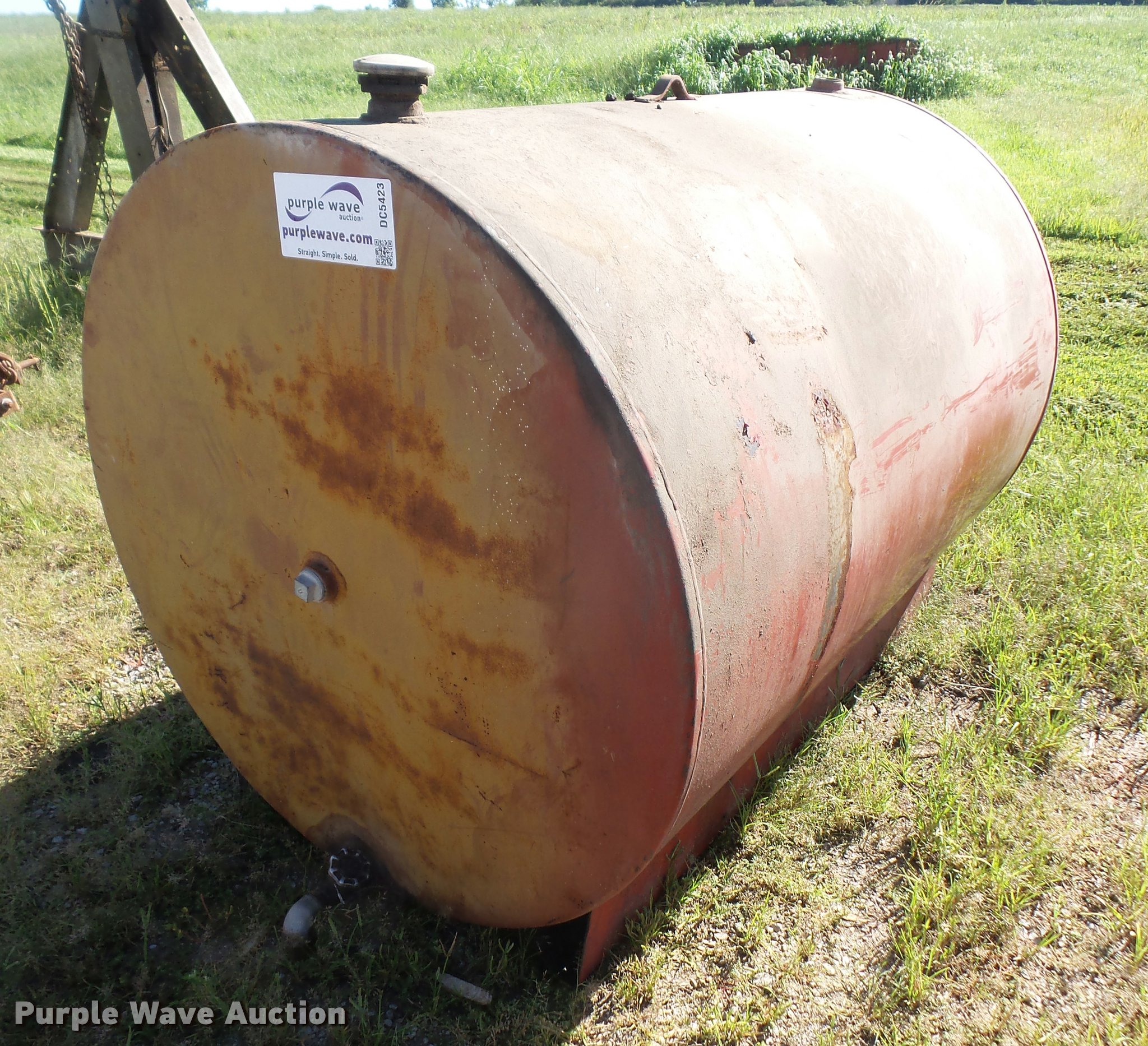 Tank in Kansas City, KS Item DC5423 sold Purple Wave