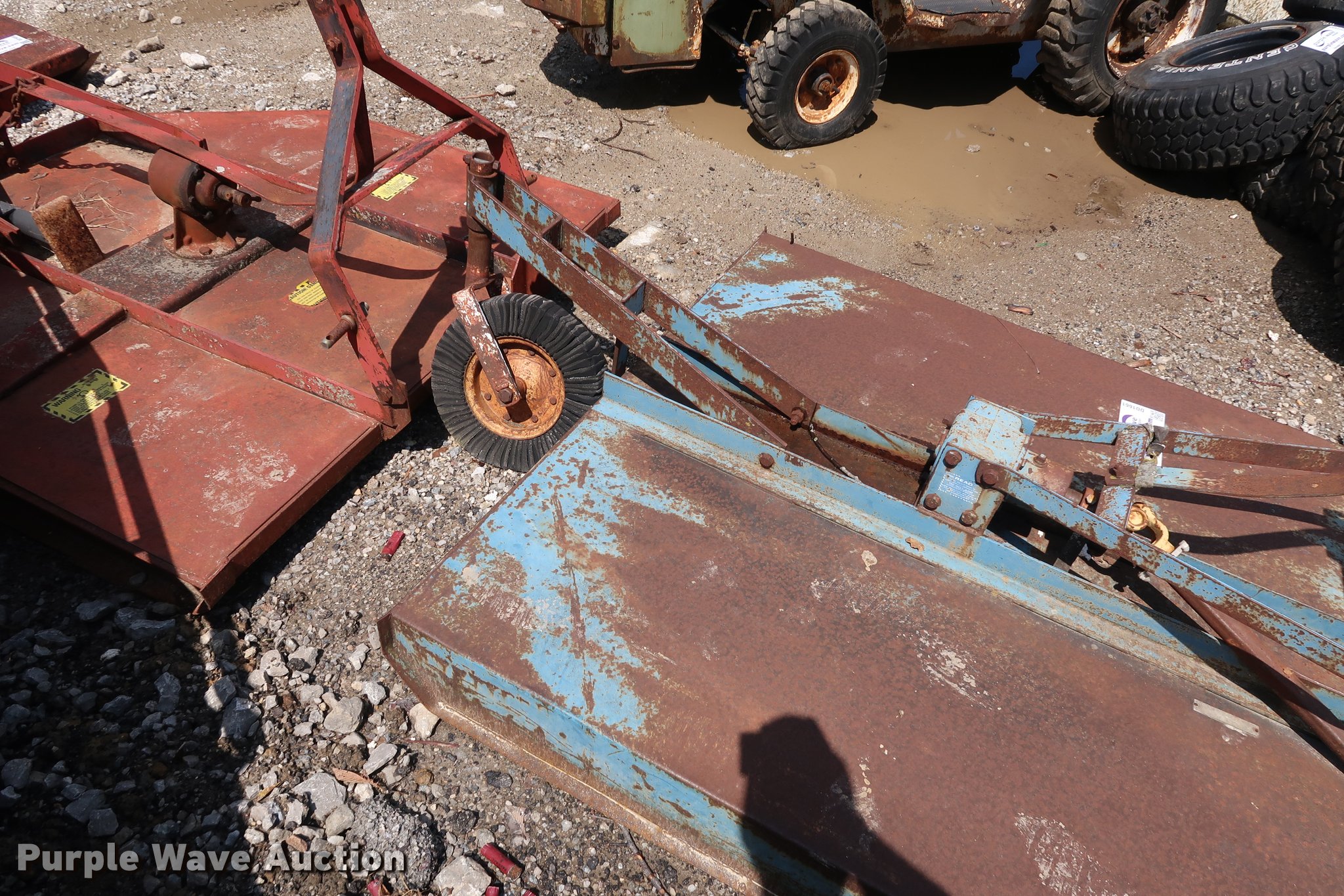 Rotary mower in Sibley, MO Item DD1661 sold Purple Wave