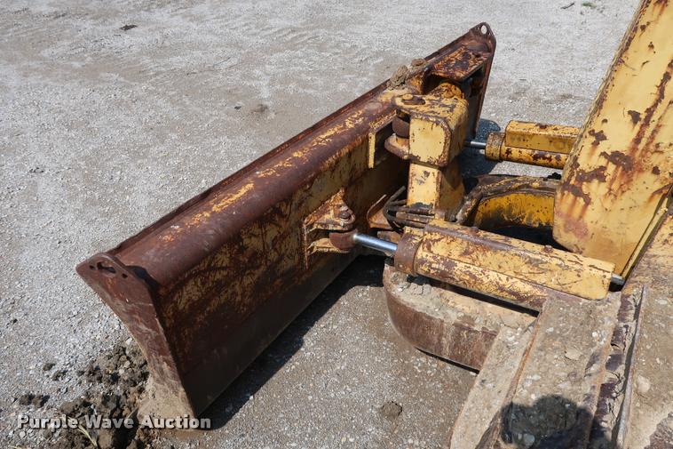 image for item BV9173 Caterpillar D3 dozer