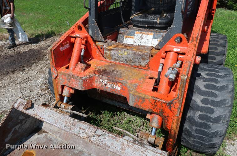 image for item BV9174 Thomas 243HD skid steer