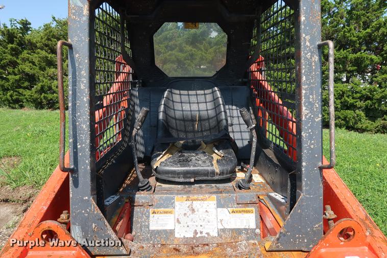 image for item BV9174 Thomas 243HD skid steer