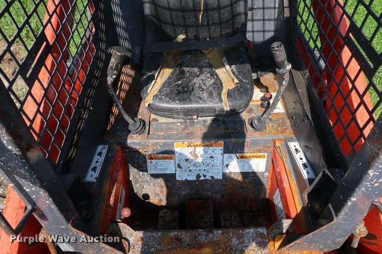 image for item BV9174 Thomas 243HD skid steer
