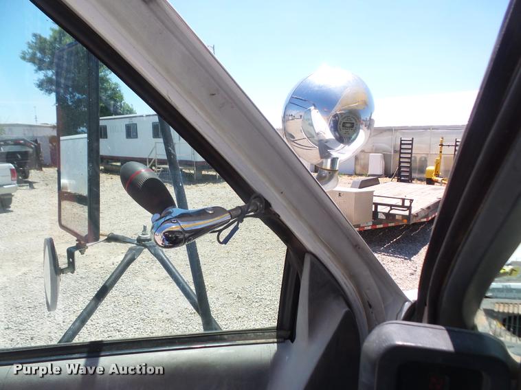 image for item DA6491 2001 Chevrolet C8500 bucket truck