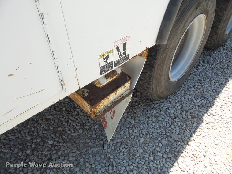 image for item DA6491 2001 Chevrolet C8500 bucket truck