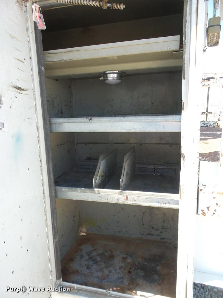 image for item DA6491 2001 Chevrolet C8500 bucket truck