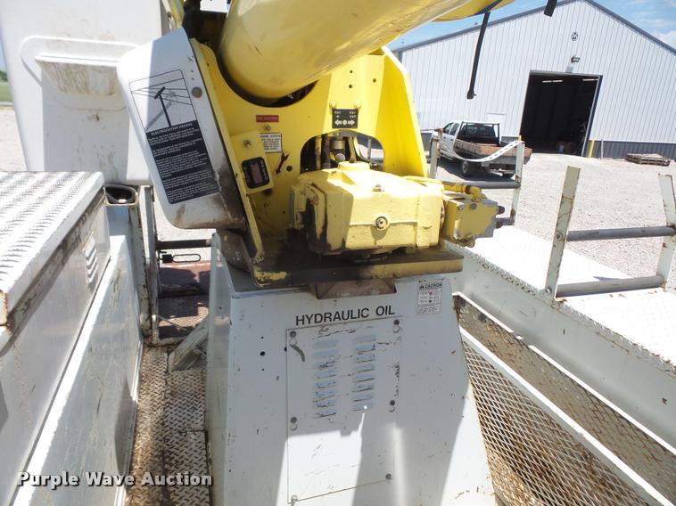 image for item DA6491 2001 Chevrolet C8500 bucket truck