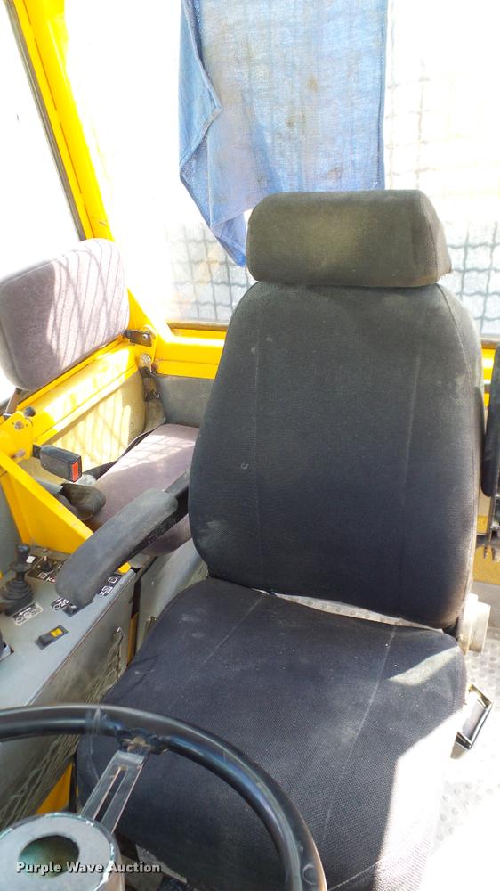 image for item DA6825 1999 Volvo A35C haul truck