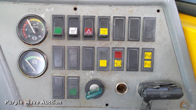 image for item DA6825 1999 Volvo A35C haul truck