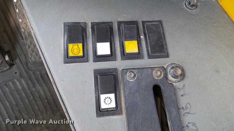 image for item DA6825 1999 Volvo A35C haul truck