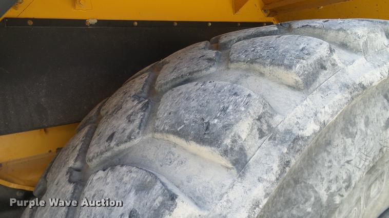 image for item DA6825 1999 Volvo A35C haul truck