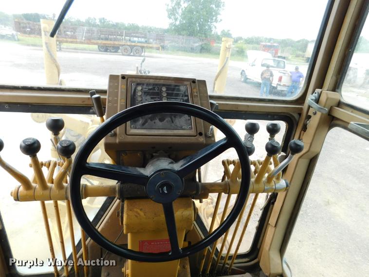 image for item DB1024 1983 Caterpillar 120G motor grader