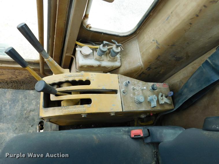 image for item DB1024 1983 Caterpillar 120G motor grader