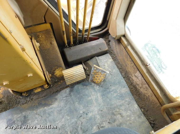 image for item DB1024 1983 Caterpillar 120G motor grader