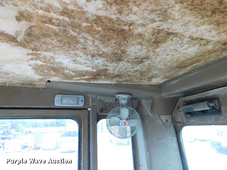 image for item DB1024 1983 Caterpillar 120G motor grader